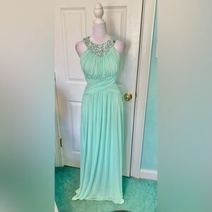 Elegant Mint Green Evening Gown